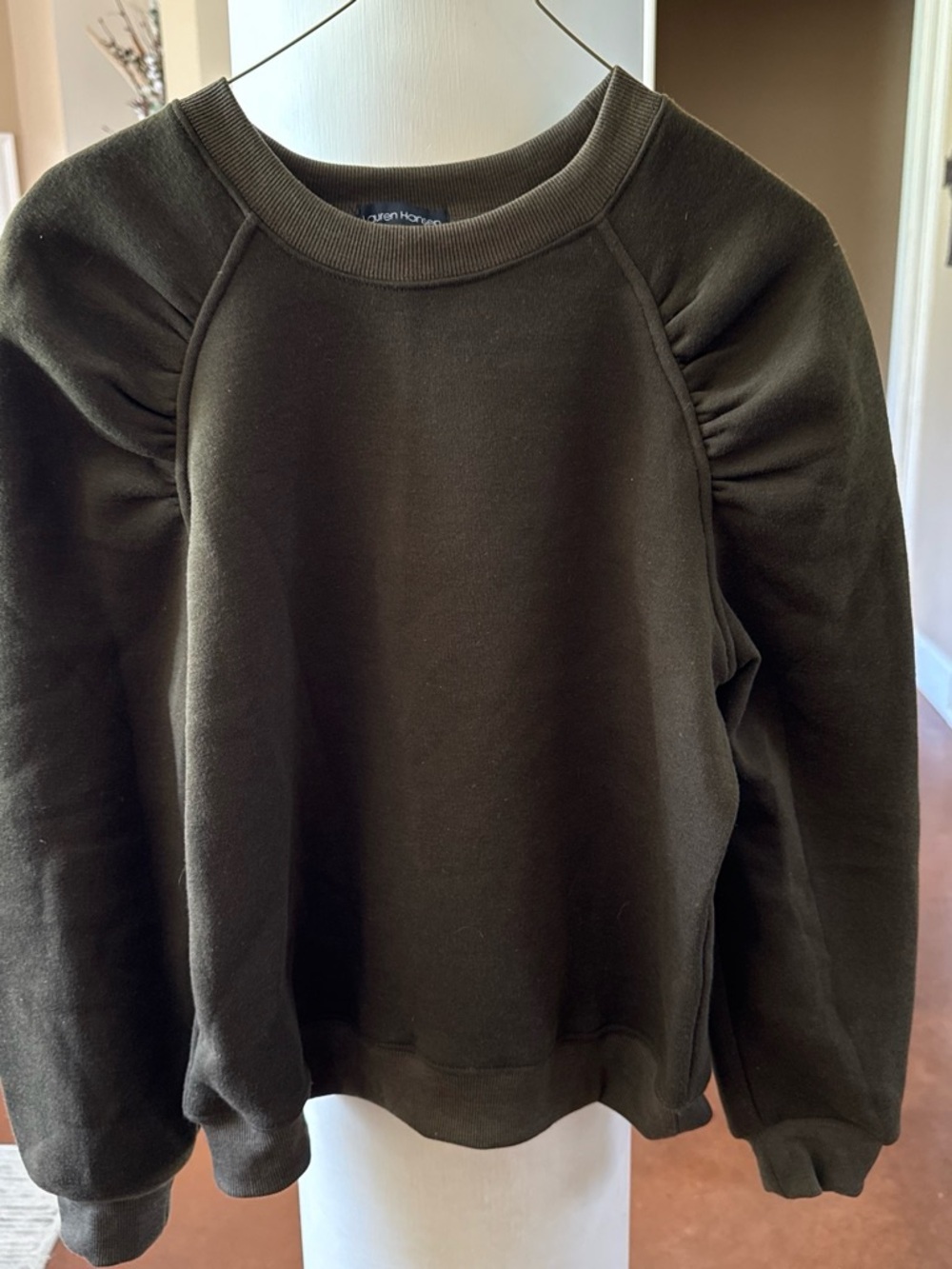Versona Olive Green Puff-Sleeve Sweatshirt